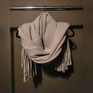 Large Steve Madden scarf